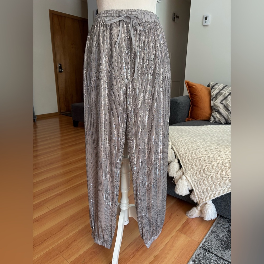 Main Strip Glittering Silver Skirt